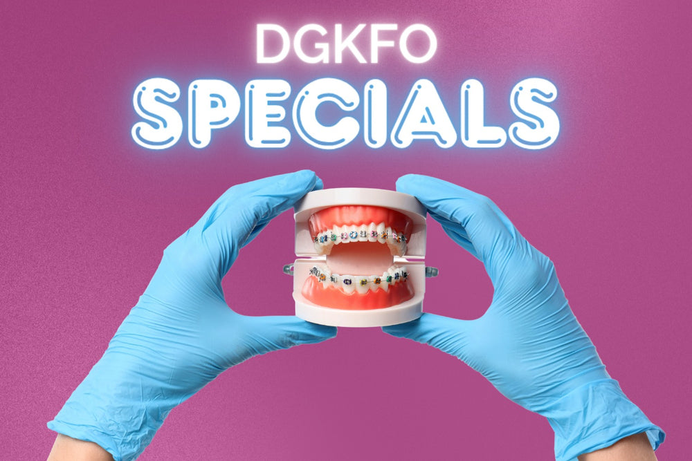 DGKFO Specials 2026 von Dontix – Zahnmodell mit Brackets in behandschuhten Händen